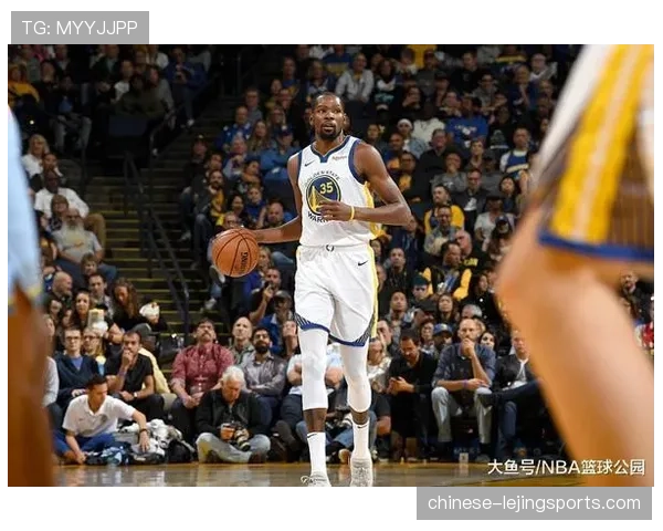 学院公园天鹰穆尔18分16篮板5抢断 全面数据难助球队守住领先